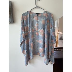 Torrid Grey Floral Print Chiffon Dolman Kimono